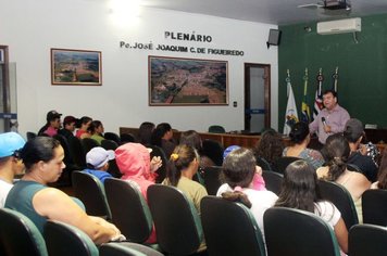 Prefeitura realiza palestra aos integrantes do Bolsa Família 