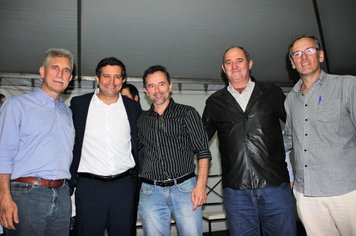 Autoridades pedem ao Ministro dos Transportes ligação de bairros 