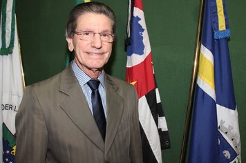 Dr. Neno Gerdullo é empossado Prefeito de Cerqueira César 