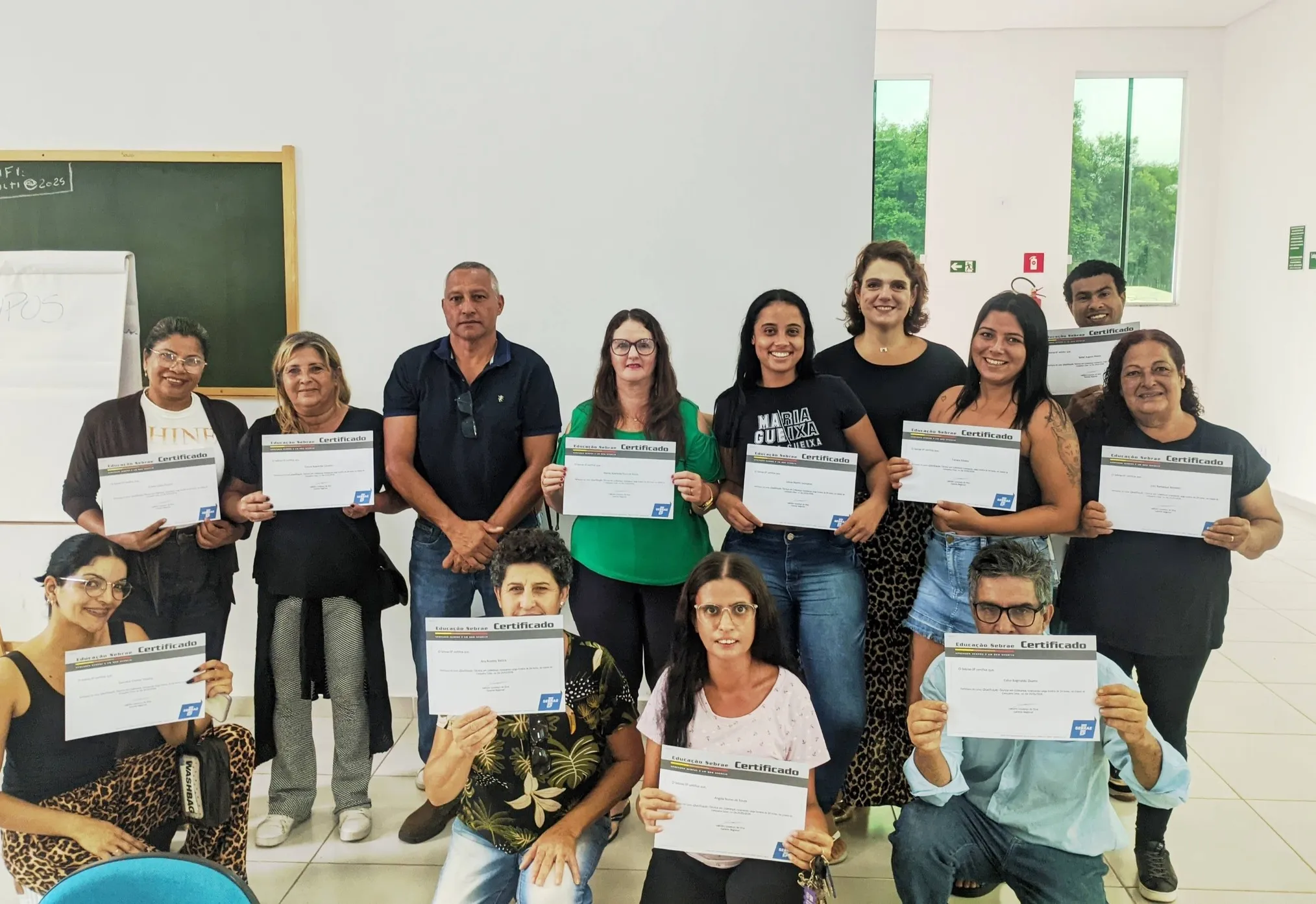 Bolsistas do Programa Municipal de Qualificação e Cidadania recebem certificados 