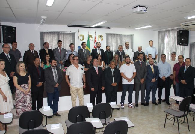 Prefeito de Cerqueira César prestigia posse da OAB 