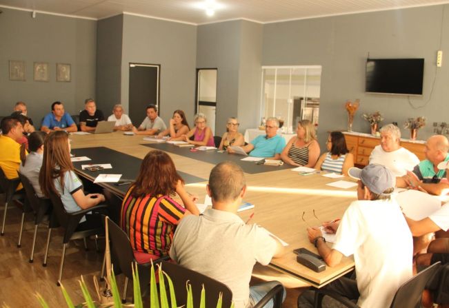 Governo Municipal reúne entidades para elaboração do Calendário Anual de Eventos