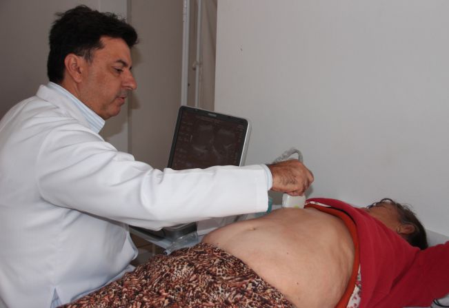 Aparelho de ultrasom entra em funcionamento 