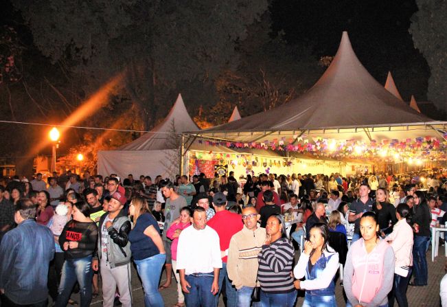 Fundo Social e Entidades promoveram o Arraiá na Praça 