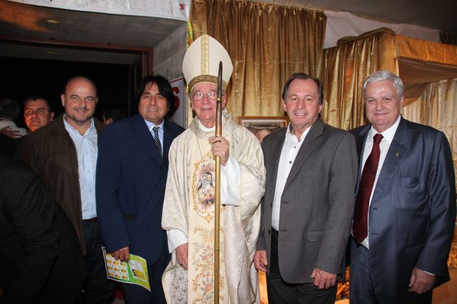 Cerqueirenses saúdam Cardeal D. Cláudio