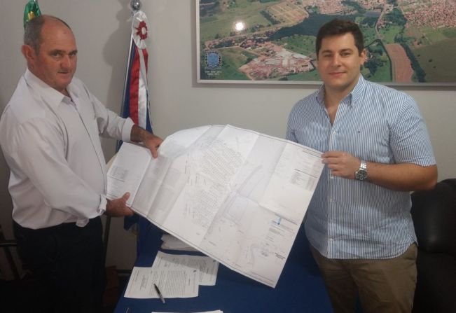 Prefeitura regulariza projeto para a construção de casas