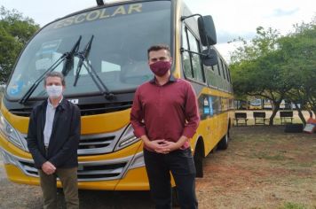 Cerqueira César recebe ônibus para o transporte escolar