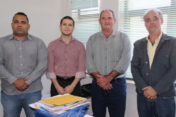 Prefeito se reúne com empresários da Mococa 