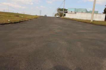 Pavimentação da rua que dá acesso à UBS Recanto dos Pássaros, com recursos próprios 