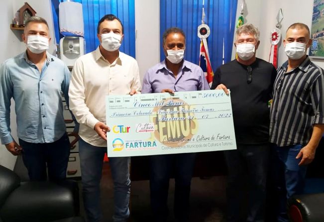 Dupla cerqueirense vence o Festival de Música em Fartura 