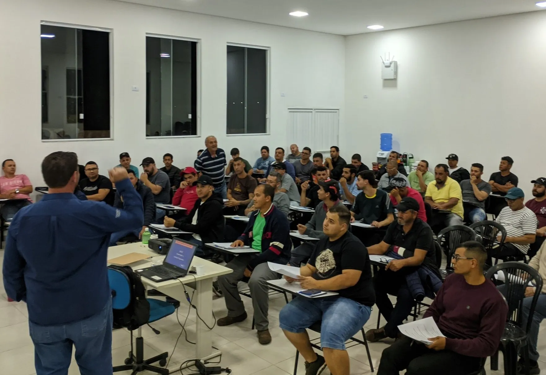 Curso de Instalações Elétricas Básicas está sendo ministrado em Cerqueira César 