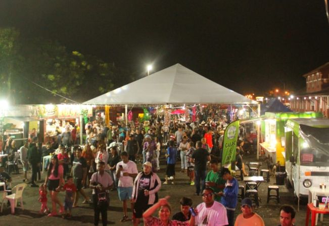Feira da Lua é reinaugurada, em novo local com sucesso público  