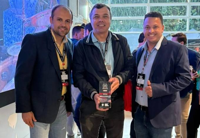 Cerqueira César recebe troféu de Município Parceiro do SESI Esporte 