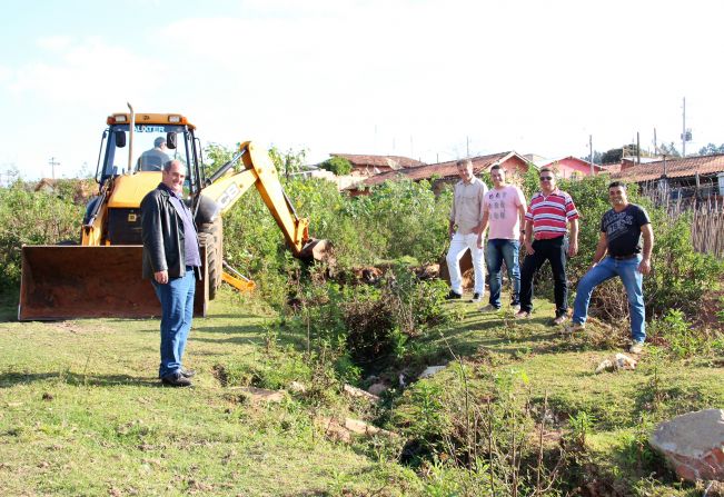 Prefeito e Vereadores visitam áreas degradadas 