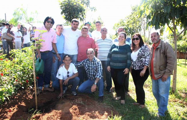 Plantio de Árvores no Dia do Trabalho